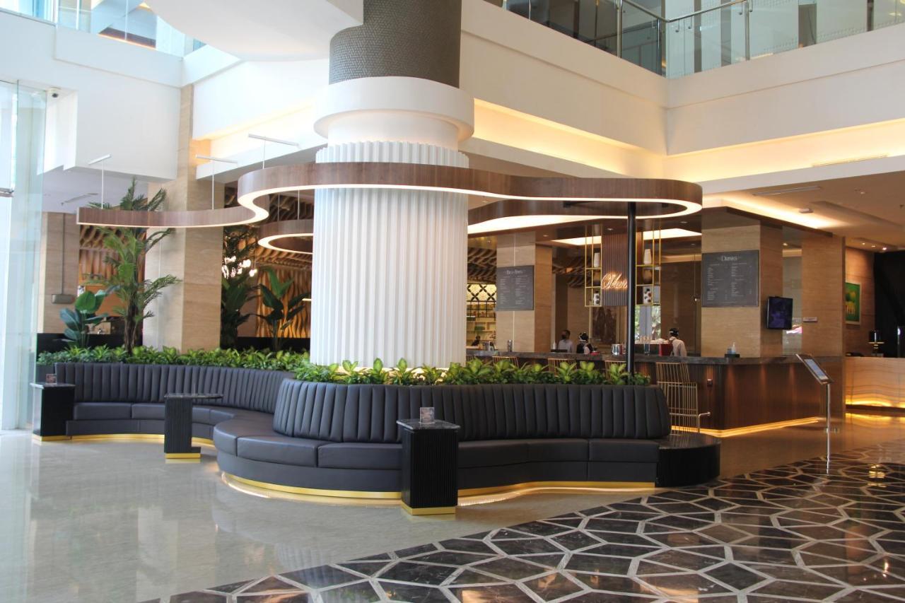 Js Luwansa Hotel & Convention Center Jakarta Exterior foto